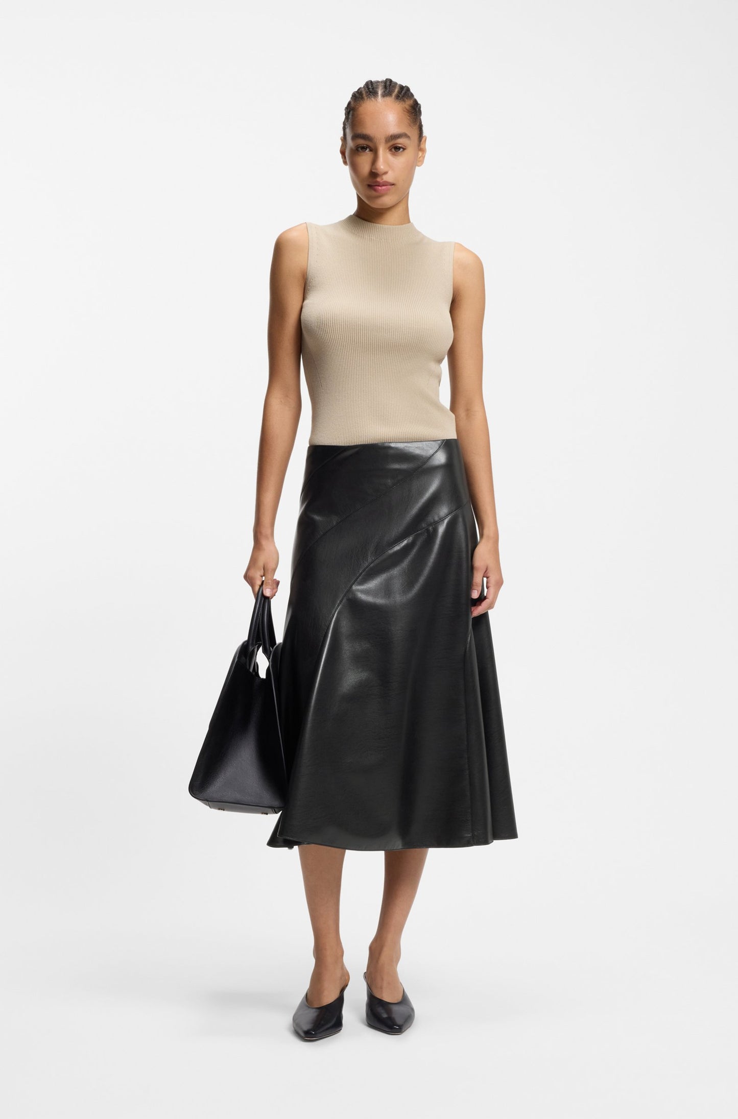 BOSS GONNA Vicena1 10228525 01