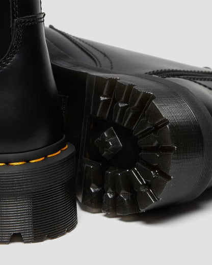 DR. MARTENS 8 EYE BOOT JADON