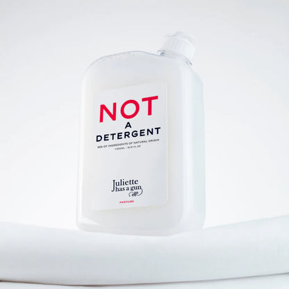 JULIETTE HAS A GUN Laundry Detergent Not a Detergent