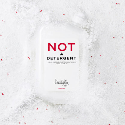JULIETTE HAS A GUN Laundry Detergent Not a Detergent